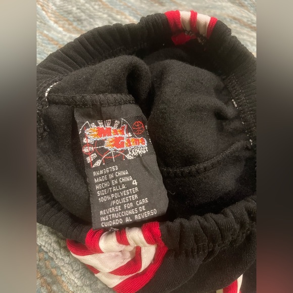 Boys Size 4 - Sweatsuit 3 piece set. Long Sleeve Sweatshirt, Sweatpants, & Vest. - Picture 9 of 14